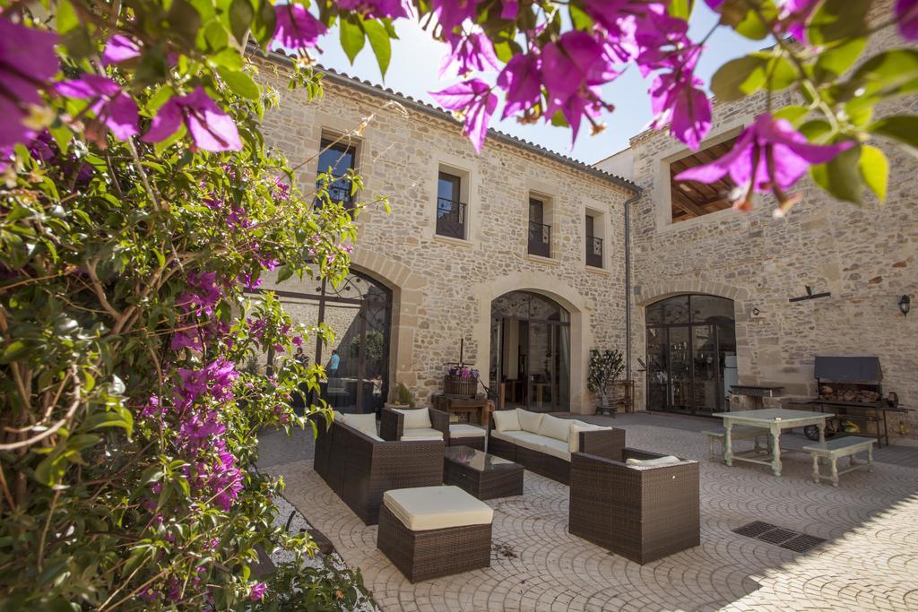 L'escampe Bed & Breakfast Saturargues